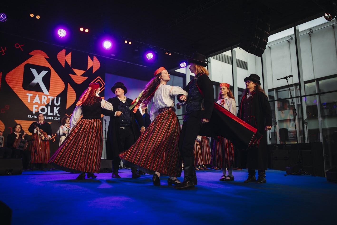 X Tartu Folk: Lõppkontsert Eesti Rahva Muuseumis; Foto: Peeter Paaver